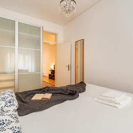 Daire Relaxed, Homely Flat In Penha De Franca Lisboa