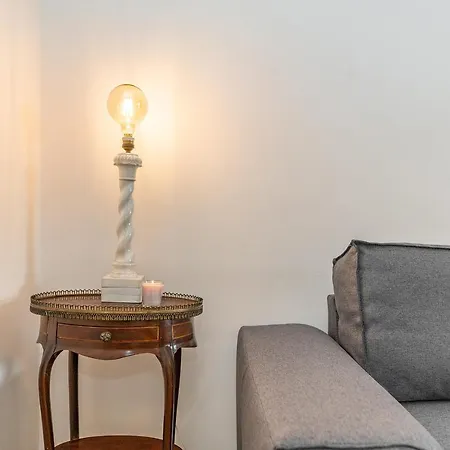 Relaxed, Homely Flat In Penha De Franca Апартаменты Лиссабон