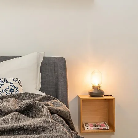 Relaxed, Homely Flat In Penha De Franca * 리스본
