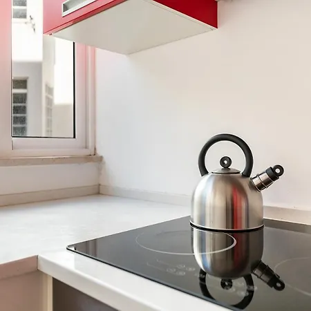 Relaxed, Homely Flat In Penha De Franca Apartamento Lisboa